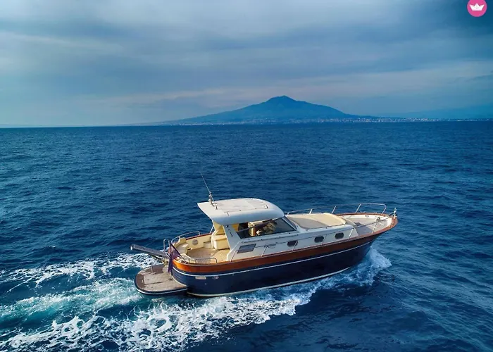 Capri Charter 船上ホテル *